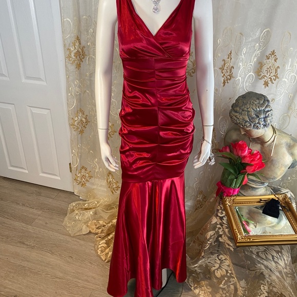 ✨HP✨DREAM MERMAID SATIN Ruffled Dream Dress Melanie Lynne Flattering Size 0 - Picture 7 of 16